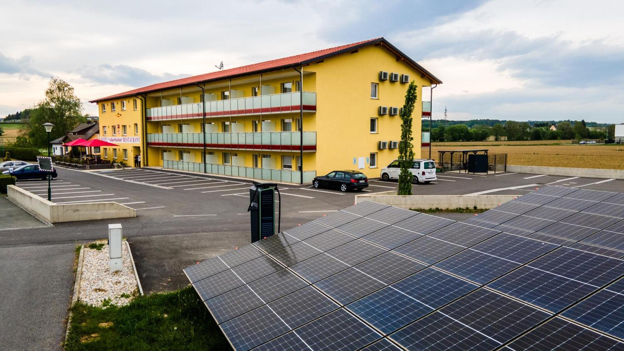 Vulkan Residenz Hotel I Self Check-In Schwarzautal Exterior photo