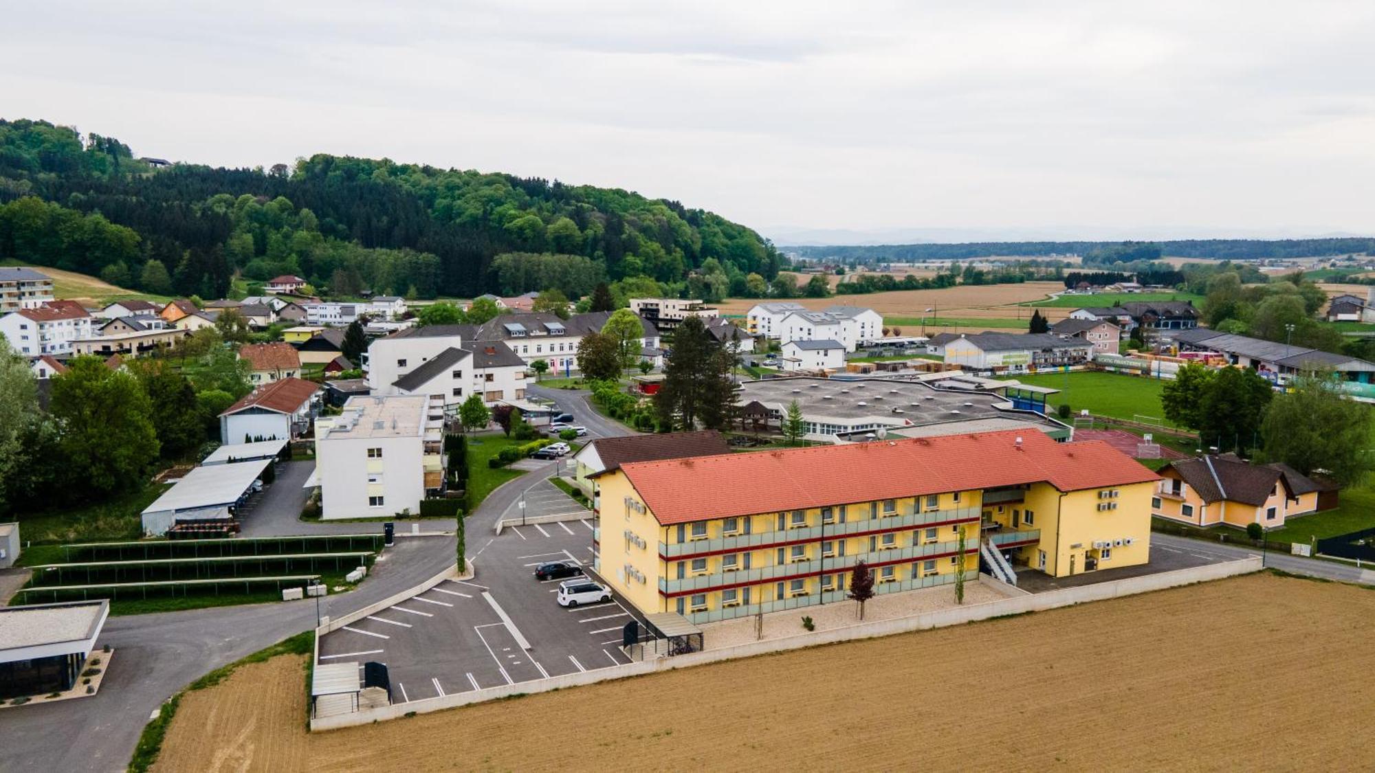 Vulkan Residenz Hotel I Self Check-In Schwarzautal Exterior photo